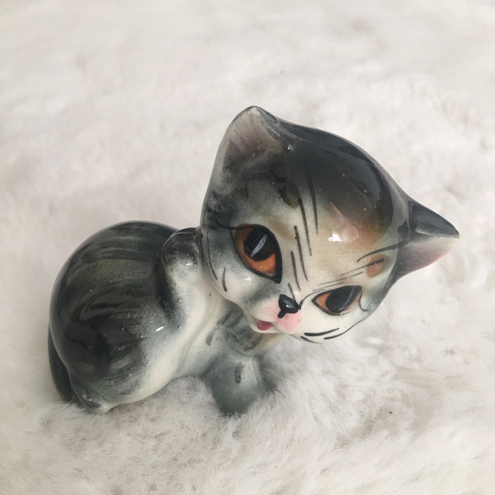 Mini cat kitten Ceramic figurine